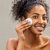 Zdieľame s vami 3 dôvody, prečo by ste si mali ráno prestať umývať tvár
